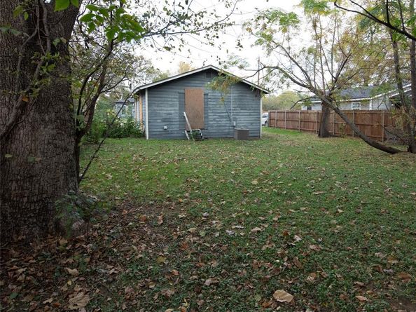 3818  Penelope Street , Dallas Texas 75210