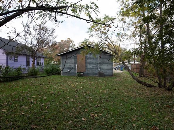 3818  Penelope Street , Dallas Texas 75210