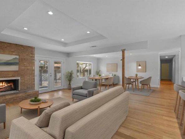 15606  Kingscrest Circle , Dallas Texas 75248