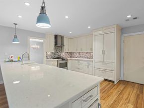 15606  Kingscrest Circle , Dallas Texas 75248