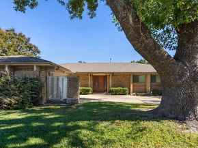 15606  Kingscrest Circle , Dallas Texas 75248