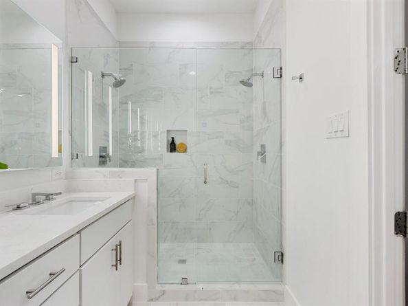 1920  Dowgate Court , Dallas Texas 75204