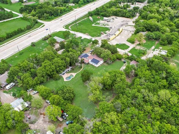 1809 N Trinity Road , Denton Texas 76208