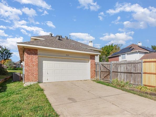 964  Camden Drive , Lewisville Texas 75067