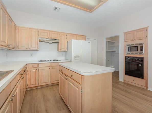 964  Camden Drive , Lewisville Texas 75067