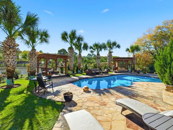 2910  Lakeshore Court , Arlington Texas 76013