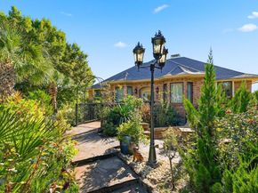 2910  Lakeshore Court , Arlington Texas 76013