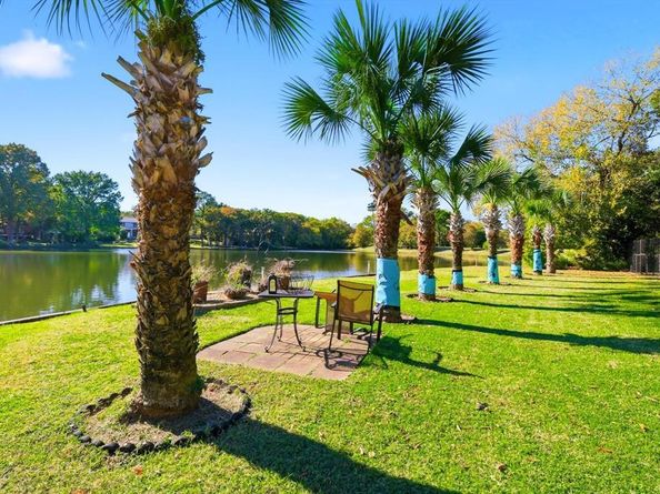2910  Lakeshore Court , Arlington Texas 76013