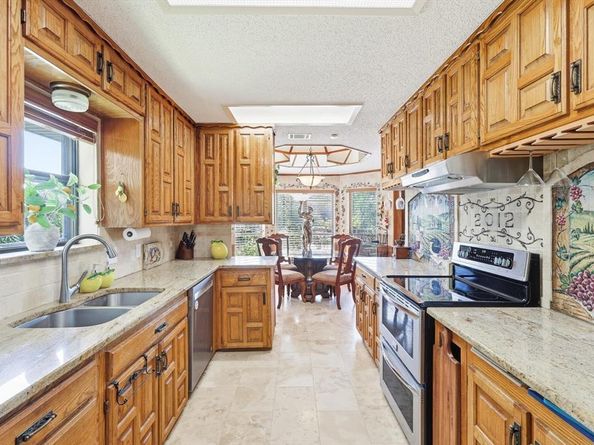 2910  Lakeshore Court , Arlington Texas 76013