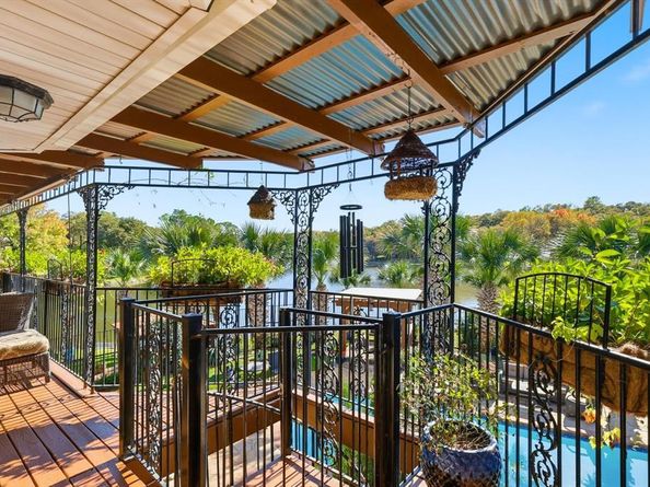 2910  Lakeshore Court , Arlington Texas 76013