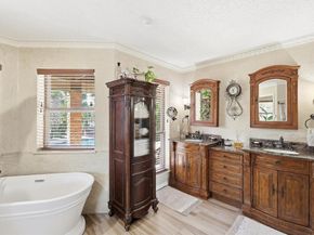 2910  Lakeshore Court , Arlington Texas 76013