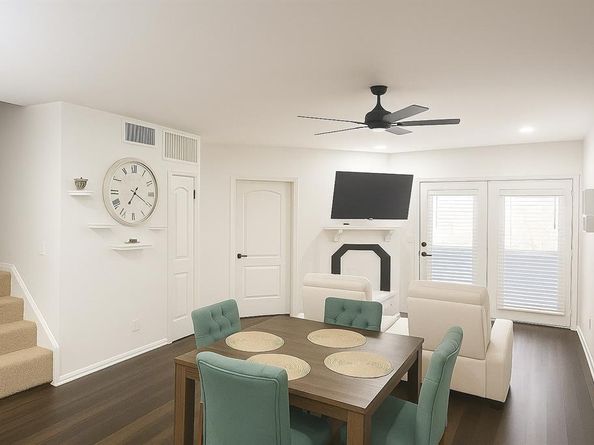 5550  Spring Valley Road  E22, Dallas Texas 75254