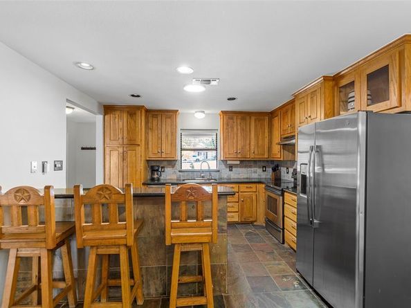 3220  Miracle Lane , Flower Mound Texas 75022