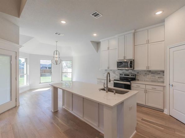 609  Keel Way , Azle Texas 76020