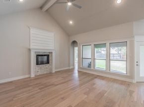 609  Keel Way , Azle Texas 76020