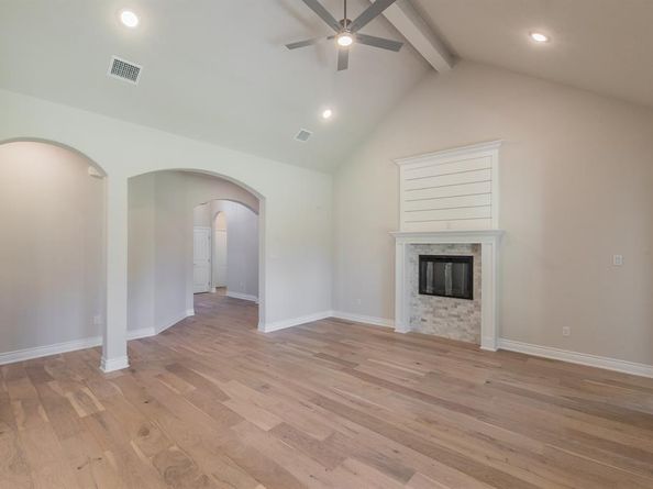 609  Keel Way , Azle Texas 76020