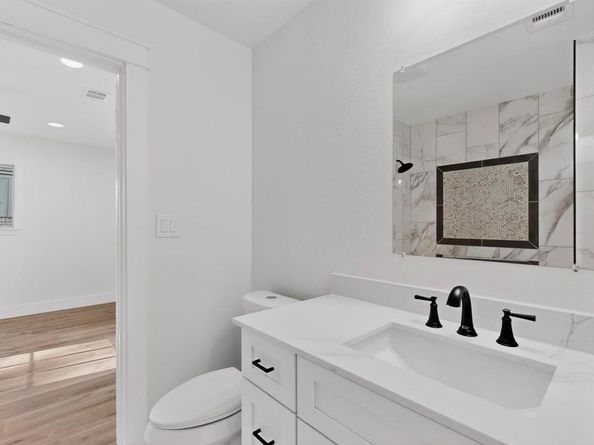 2203  Foxcroft Circle , Denton Texas 76209