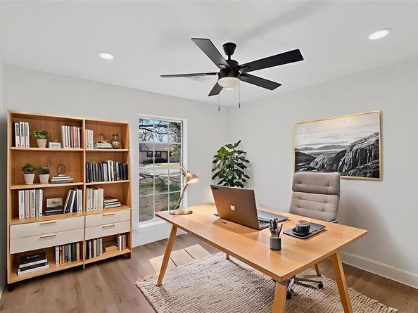 2203  Foxcroft Circle , Denton Texas 76209