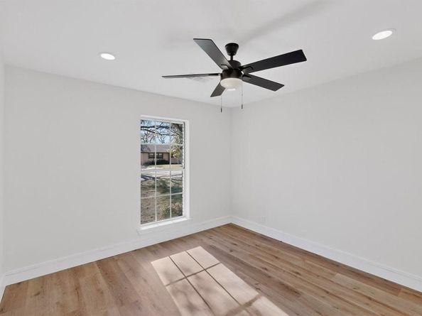 2203  Foxcroft Circle , Denton Texas 76209