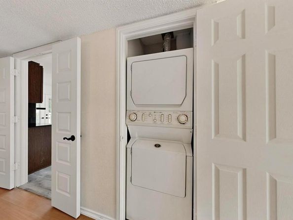 7522  Holly Hill Drive  14, Dallas Texas 75231