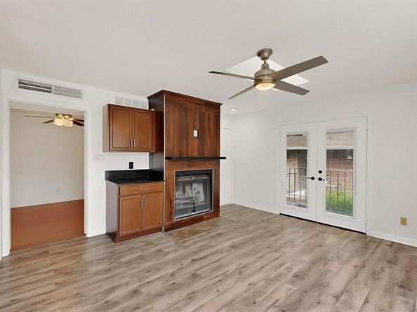 7522  Holly Hill Drive  14, Dallas Texas 75231