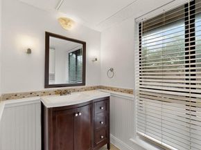 7522  Holly Hill Drive  14, Dallas Texas 75231