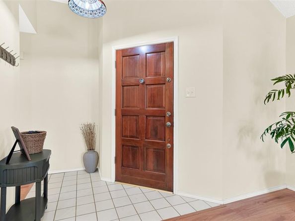 2204  Overview Lane , Garland Texas 75044