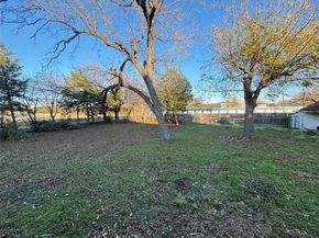 428 N State Street , Lancaster Texas 75146