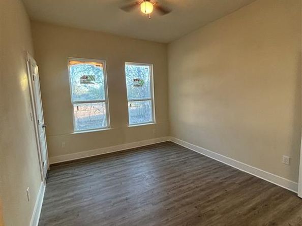 428 N State Street , Lancaster Texas 75146