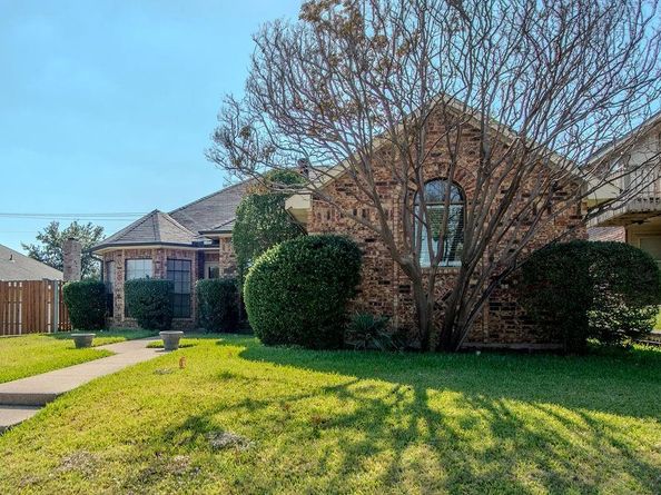 1208  Derby Run , Carrollton Texas 75007