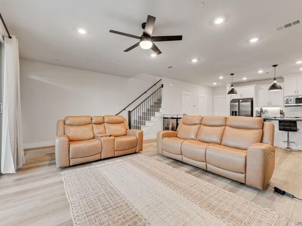 2610  La Cala Drive , Grand Prairie Texas 75054