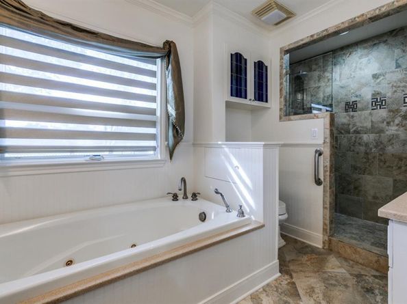 2722  Big Oaks Drive , Garland Texas 75044