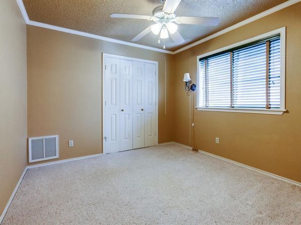 2722  Big Oaks Drive , Garland Texas 75044