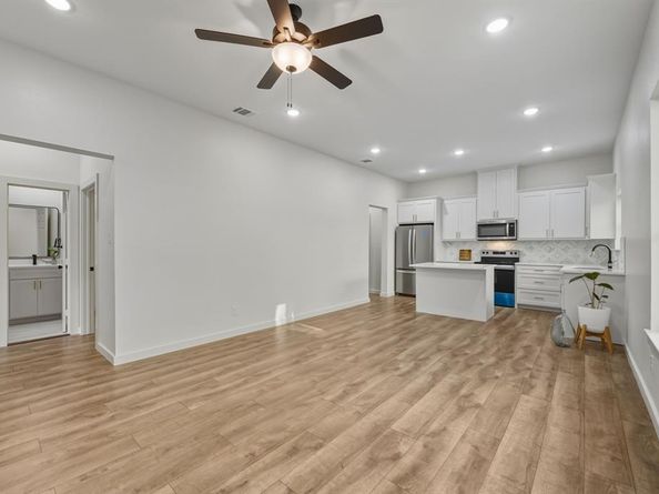 1307  Clinton Avenue , Fort Worth Texas 76164