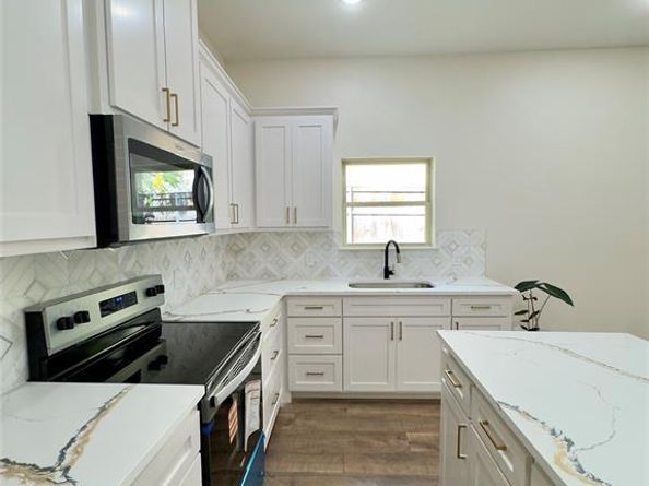 1307  Clinton Avenue , Fort Worth Texas 76164