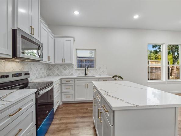 1307  Clinton Avenue , Fort Worth Texas 76164