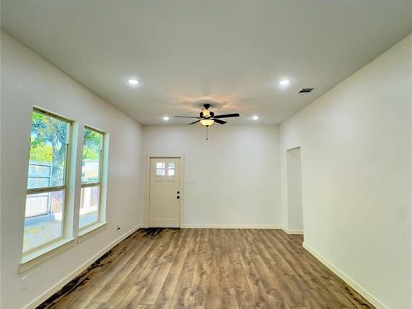 1307  Clinton Avenue , Fort Worth Texas 76164