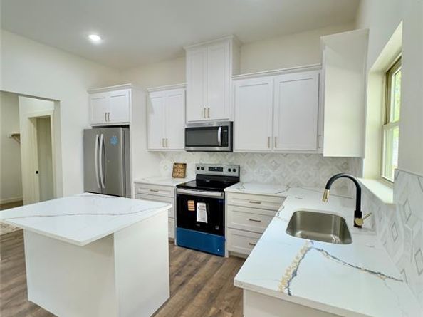 1307  Clinton Avenue , Fort Worth Texas 76164