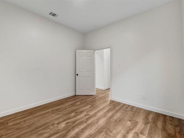 1307  Clinton Avenue , Fort Worth Texas 76164