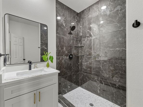 1307  Clinton Avenue , Fort Worth Texas 76164