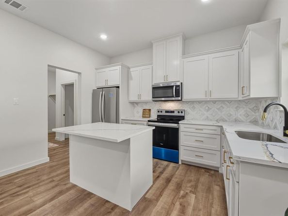 1307  Clinton Avenue , Fort Worth Texas 76164