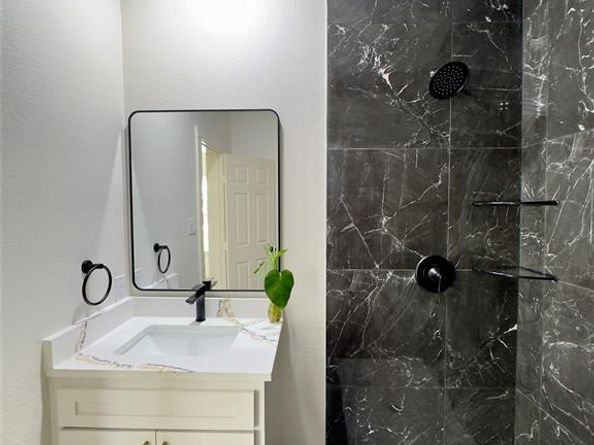 1307  Clinton Avenue , Fort Worth Texas 76164