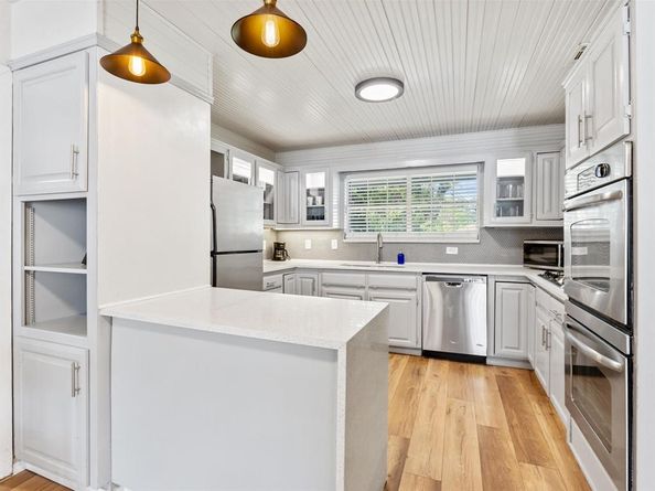 3614  Parader Court , Dallas Texas 75228