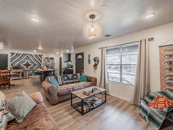 3305  Swan Street , Haltom City Texas 76117