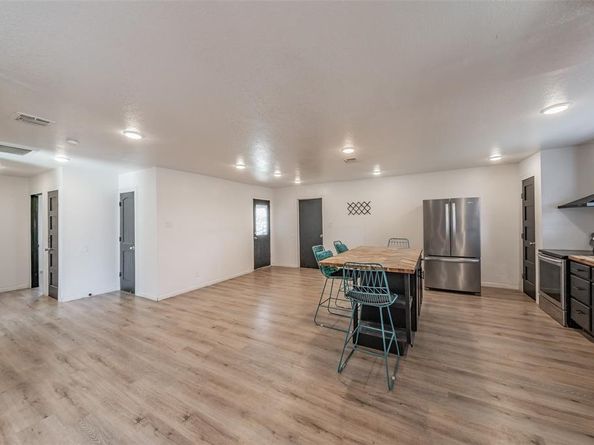 3305  Swan Street , Haltom City Texas 76117