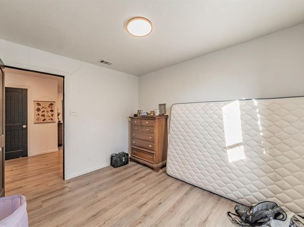 3305  Swan Street , Haltom City Texas 76117