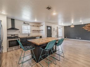 3305  Swan Street , Haltom City Texas 76117