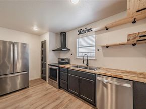 3305  Swan Street , Haltom City Texas 76117