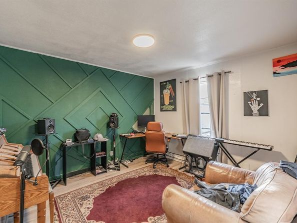 3305  Swan Street , Haltom City Texas 76117