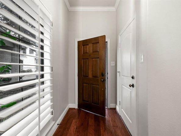 8815  Tudor Place , Dallas Texas 75228